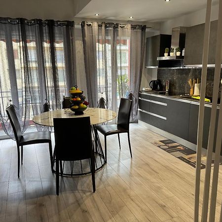 Gorgeous 2 bedrooms holiday apartement Nice Buitenkant foto